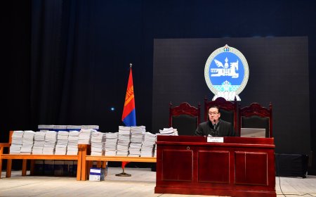 Хөгжлийн банкны хэрэг дөрөв дэх өдрөө үргэлжилж байна