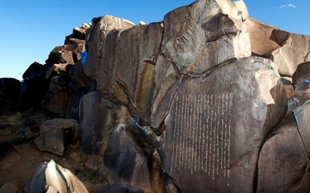 ЮНЕСКО  Халхын Цогт Хунтайжийн хадны бичээсийг  дэлхийн өвд бүртгэлээ