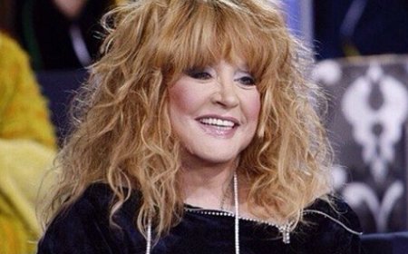 Алла Пугачева Орос дахь сүүлчийн бизнесийнхээ хаалгыг хаалаа