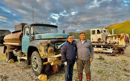 28 жилийн турш далай ээжийгээ бохирдуулчихлаа гэж харамсаж явсан жолооч машинаа гаргаж авчээ