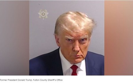 Дональд Трампын "царайлаг" зураг  $7 саяыг олжээ