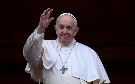 Пап Францисыг Гүег хааны захидлыг эх хувиар нь авчрах байх гэсэн хүлээлттэй байна