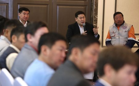 Л.Оюун-Эрдэнэ: Хариуцлага алдсан авто замын компаниудыг хар жагсаалтад оруулна