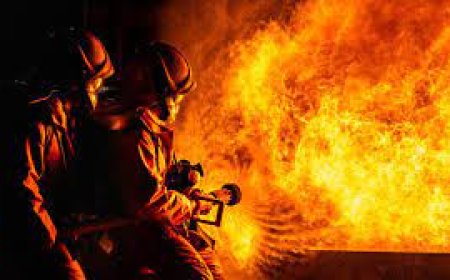 Псковын нисэх буудал руу дроноор халдах үед Ил-76 хоёр онгоц шатжээ