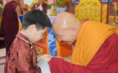 X Богд Жавзандамба эрдэнийн эрих ёсчлон хүртлээ