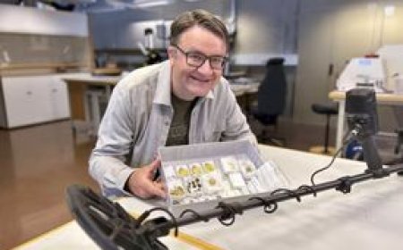 Залхуу эр 1500 жилийн настай ховор үнэт эдлэл  олжээ