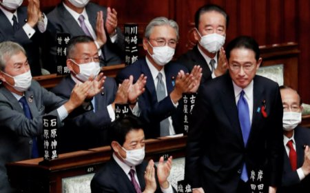 Японы Засгийн газар бүрэн бүрэлдэхүүнээрээ огцоров