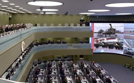 Дэлхийн хамгийн гүн газар доорх  байгууламж бол  Хятадын цөмийн командлалын байр