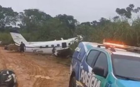 Жуулчид тээж явсан онгоц осолдож 14 хүн нас барлаа