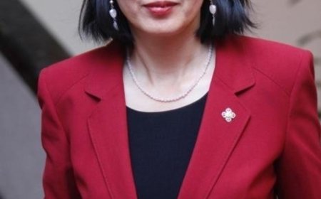 Ц.Оюунгэрэл намаа бүртгүүлэхээр ДЭЭД ШҮҮХЭД ханджээ