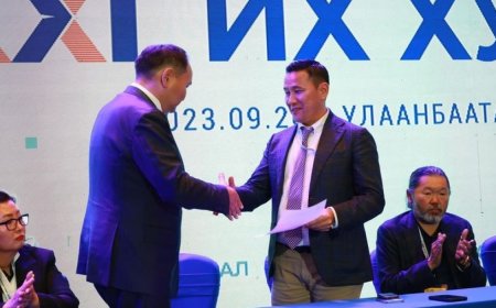 МҮХАҮТ-ын ерөнхийлөгчөөр Д.Энхтүвшин сонгогдлоо