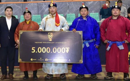 "Алтан цом"-ын барилдаанд Ховд аймгийн баг эхний ялалтаа авлаа