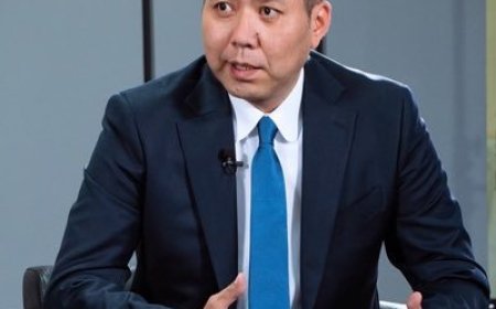 Б.Энхбаяр: Ш.Адьшаа гишүүн Б.Ганхуягийн гэрийнхнийг ордонд оруулж, хэвлэлээр зохион байгуулалттай акц хийлгэсэн