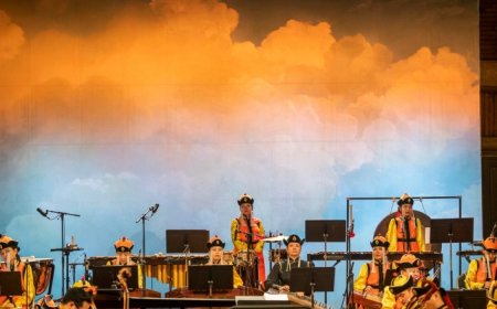 Морин хуурын чуулга Версалийн хааны ордонд "Монголын сайхан орон" тоглолтоо толилууллаа