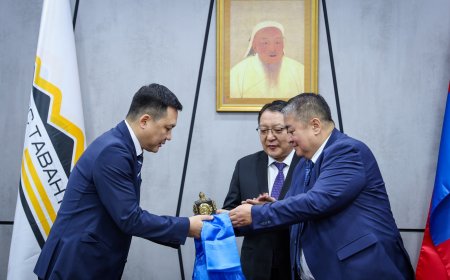 БЭТ Б.Ганбатыг чөлөөлж, Х.Мөнхжаргалыг түр томилжээ