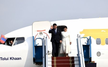 Ерөнхийлөгч У.Хүрэлсүхийн Вьетнам Улсад хийх төрийн айлчлал эхэллээ