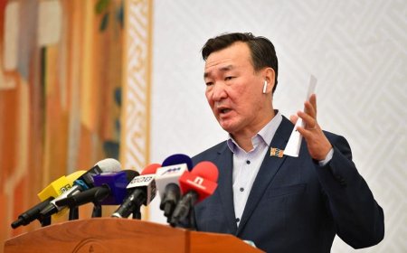 С.Ганбаатар: Х.Нямбаатар  би үхэхээр чи үх гэсэн хууль оруулж ирж байна