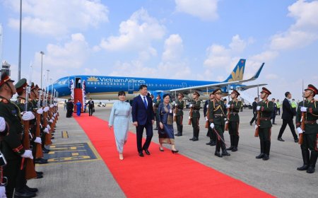 Ерөнхийлөгч У.Хүрэлсүхийн Лаос Ард Улсад хийх төрийн айлчлал эхэллээ