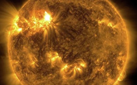 Дэлхийг хүчтэй соронзон шуурга нөмөрчээ