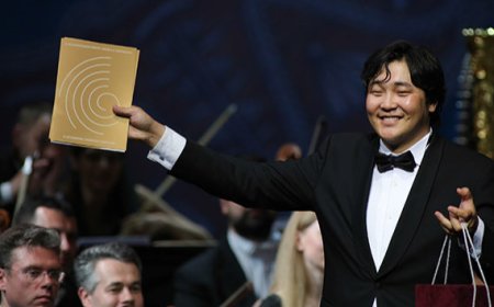 МУГЖ Г.Ариунбаатар дуурийн шилдэг эрэгтэй дүрийн шагнал хүртжээ