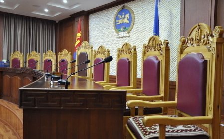 О.Мөнхсайхан, Л.Өлзийсайхан, Э.Энхтуяа нарыг Цэцийн гишүүнээр томиллоо