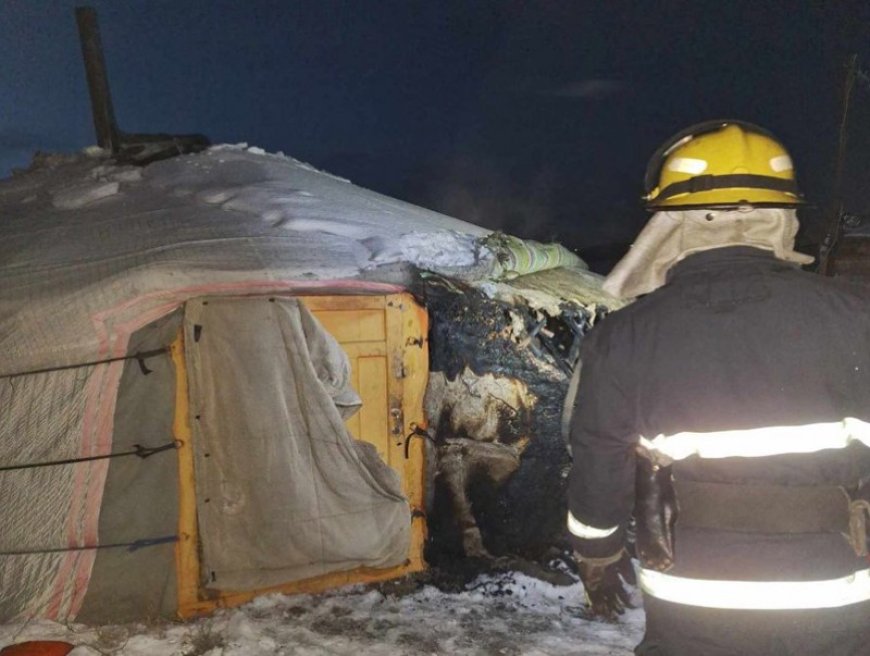 Согтуу залуус айлын гэрийн гаднаас гал тавьж, зугтаасан хэрэг гарчээ