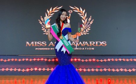 Э.Урангоо Шилдэг үдшийн даашинз шагналыг хүртлээ