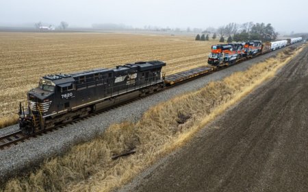 Эхний ээлжийн зүтгүүрүүд Монгол Улс руу хөдөлжээ