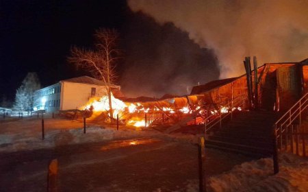 Байшин шатаж, бага насны хүүхдүүд түлэгджээ