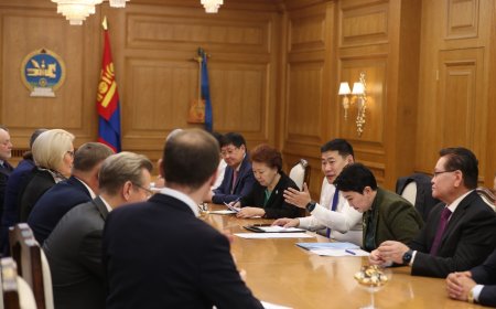 Ерөнхий сайд Л.Оюун-Эрдэнэ ОХУ-ын Засгийн газрын даргатай утсаар ярьж, цаг үеийн асуудлаар ярилцжээ