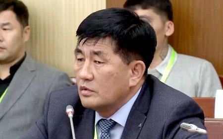 Ханбогд сумын 119 га газрыг "зарсан"   Х.Нэхийт,  Ш.Энхжаргал,  Д.Бадраа нарыг цагдан хорих хурал үргэлжилж байна