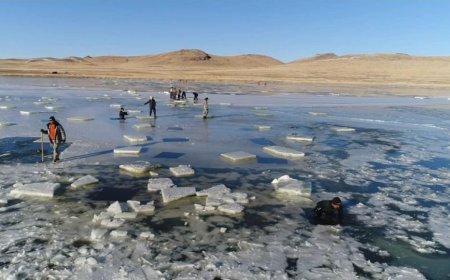 “Дэлгэрмөрөн” голын мөсөн дээр иргэн Д явган зорчин явах үед мөс цөмөрчээ