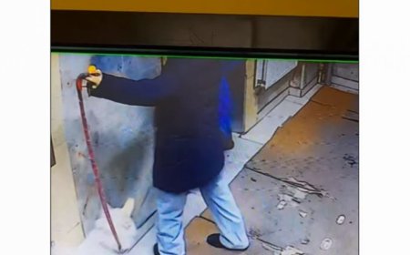 Лифтэнд нохойтой явсан насанд хүрээгүй охины биед халдсан этгээдийг 300 мянган төгрөгөөр торгожээ