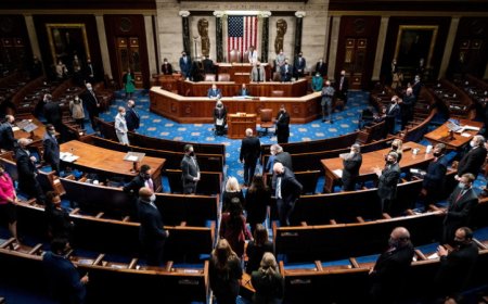 АНУ-ын Конгресс түр зогсолтоос зайлсхийх хуулийн төслийг баталав