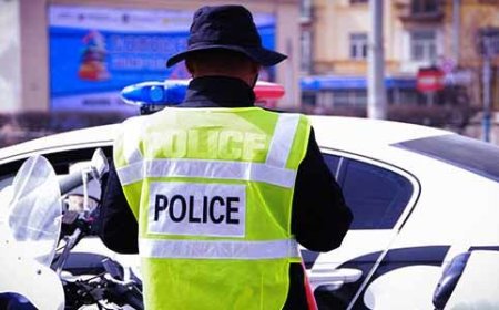 Урсгал сөрсөн жолоочийн эрхийг хасаж, 50 мянган төгрөгөөр торгожээ