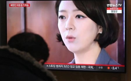 Өмнөд Солонгосын парламентын гишүүн эмэгтэйд халдаж, эмнэлэгт хүргэгджээ