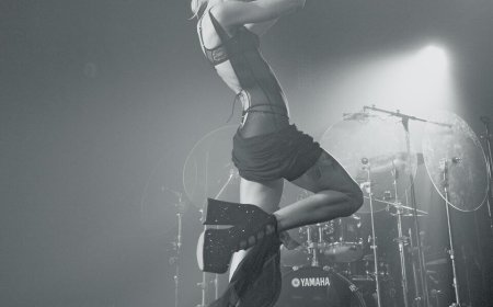 “Нүцгэн” үдэшлэг хийсэн насанд хүрээгүй охины эцэг, эхийг торгожээ