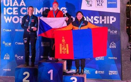 АХ ДҮҮ Н.ХЭРЛЭН, СЭЛЭНГЭ НАР МӨСӨНД АВИРАЛТЫН ДАШТ-ИЙ АНХНЫ МЕДАЛИЙГ ЭХ ОРОНДОО АВЧИРЛАА