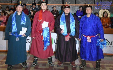 Луу жилийн анхны барилдаанд аймгийн начин Б.Бат-Эрдэнэ түрүүллээ