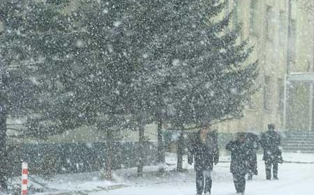 Монгол орны нутгийн өмнөд баруун хэсгээр маргааш цас орж, шөнөдөө -43-48 градус хүрч хүйтэрнэ