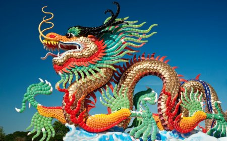 Найралт эх одтой, гурван хөх мэнгэтэй улаан луу өдөр