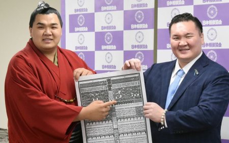 Хокүсэйхо А.Даваанинж зодог тайлж, Хакүхо М.Даваажаргалыг хоёр зэрэглэл буурууллаа