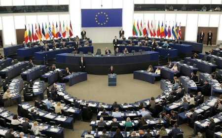 Европын парламент хиймэл оюун ухааныг зохицуулах тухай хуулийг баталжээ