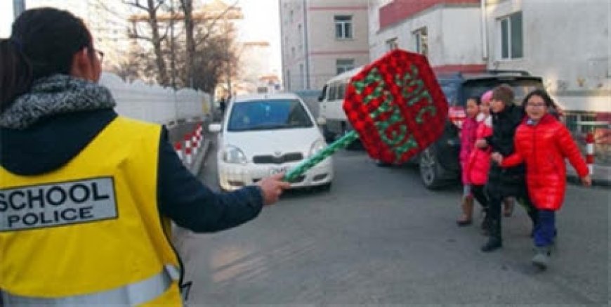 "Сургуулийн эргүүл"-д энгэрийн камер зүүлгэж,  жолоочийн хариуцлагыг чангатгана