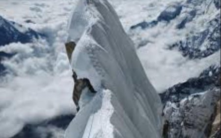 Эверестийн оргилд 5G сүлжээ цацагджээ