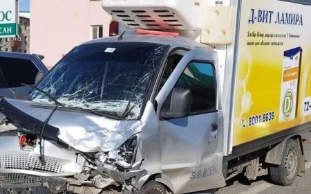 Түгээлтийн машин уулзвар дээр зогсож байсан машинуудыг мөргөсөн ноцтой осол гарчээ