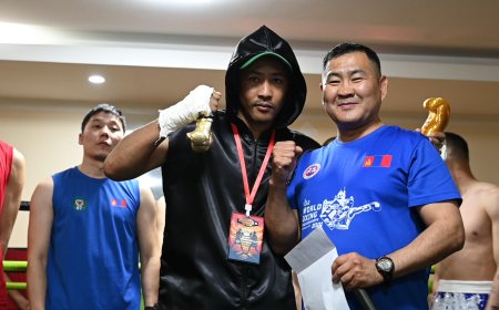 Гавьяат тамирчин У.Мөнх-Эрдэнэ мэргэжлийн боксын анхны тулаандаа ялалт байгууллаа