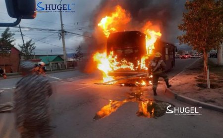 Чингэлтэй дүүргийн 13-р хороо 17-ийн буудлын зам дээр автобус шатжээ