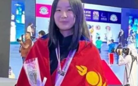 Э.Хүслэн шатрын өсвөрийн Азийн АШТ-ээс мөнгөн медаль хүртлээ