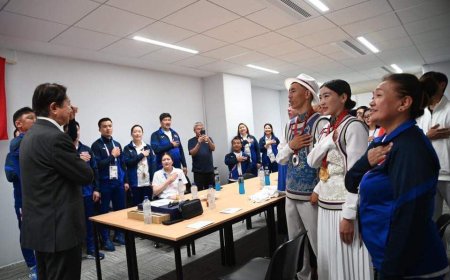 Паралимпын наадамд оролцсон баг тамрирчдад хүндэтгэл үзүүлж, шагналаа